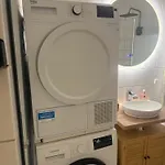 Stilvolle Und Gut Ausgestattete 2-zimmer *